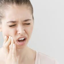 Comment reconnaitre une rage de dent ou pulpite ? Inflammation Trouble Neurologique Dentaire J Ai Mal Au Visage Qu Est Ce Que Ca Cache Femme Actuelle Le Mag