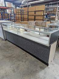 showcases used reeves fixtures