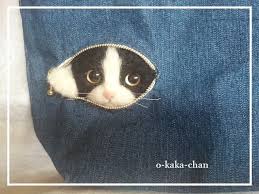 デニム覗き見バック ハチワレ猫ちゃん 猫 羊毛フェルト 猫 フェルト 猫