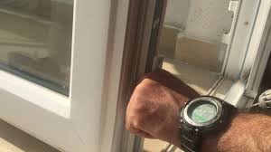 Kapı kilidi nasıl değiştirilir kilit tamiri nasıl yapılır kilit hakkında bilmeniz gereken bazı püf noktaları sizinle paylaşıyorum. Pvc Kapi Mentese Degisim Plastik Kapi Tamir Kapidan Gelen Soguk Hava Tamirattadilat Youtube