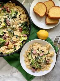 one pot kielbasa and broccoli pasta