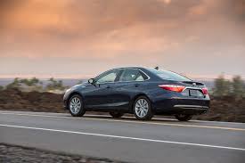 2016 toyota camry hybrid xle review