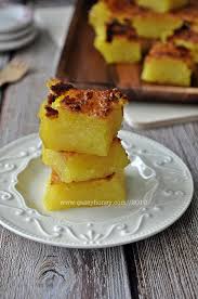 Line a 23x5 cm square cake tin with banana leaves (oiled on shinny side). Bingka Ubi Kayu Lembut Sedap Dan Mudah Tanpa Tepung Sukatan Cawan Qasey Honey