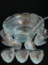 Lys Punch Bowl Set Glasses Scalloped