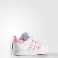The majority of professional athletes at the time wore canvas shoes, but the superstar brought something new to the table: Kids Superstar Cloud White And Light Pink Shoes Adidas Us