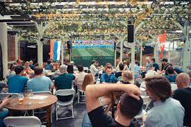 pubs with outdoor screens in london