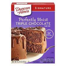 Duncan Hines Signature Perfectly Moist Triple Chocolate Cake Mix 15 25  gambar png