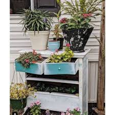10 Ideas On How To Make A Diy Plant Stand
