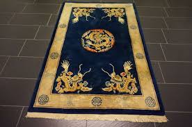 China teppiche sind von motiven aus der klassischen chinesischen kunst und dem handwerk inspiriert. Handgeknupfter Drachen Teppich China Teppich 130x200cm Catawiki