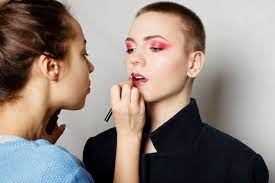 how to become a makeup artist in london
