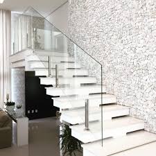 Você pode encontrar essa pedra em pisos, fachadas e paredes, oferecendo um toque minimalista para o local. Pedra Portuguesa Opcoes E Propostas Para Diferentes Ambientes