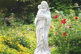Mother Mary And Baby Sculptures