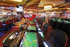 Dealers at Pittsburgh casino say more can be done to protect workers from  COVID-19 | WITF