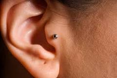 ¿Cómo hacer un piercing en la oreja?