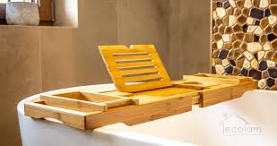 Eine badewanne aus holz sorgt für behagliche wohnlichkeit, denn das zusammenspiel von holz und wasser zaubert im handumdrehen ein wellnessbad.gleichzeitig holt man sich damit ein stück natur ins haus. Badewannenbrett Badewannenablage Ablage Fur Badewanne 74 109 Cm Bambus Holz Ecolam