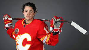 Johnny Gaudreau signs a 7-year contract ...