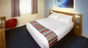 group booking travelodge redhill town