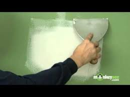 Fixing Medium Sized Holes In Walls