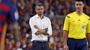 A host of clubs, including manchester united, also paid their respects. Luis Enrique Pique Red Card Ended Barcelona S Sextuple Hopes
