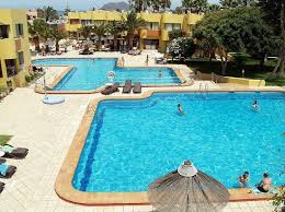 outdoor swimming pool picture of