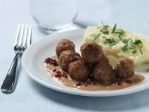 How do Swedes eat meatballs?