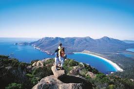 full day tour to wineglass bay from