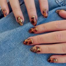 autumn winter 2023 nail trends