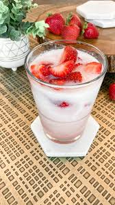 2 strawberry drink recipes to try
