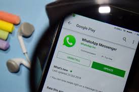 fake whatsapp app steals user access