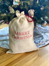 how to make a burlap fabric gift bag