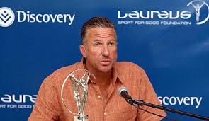 Voted the greatest english cricketer of the 20th century by the fans, sir ian botham is the english game's one true living legend and his story both on and . Steckbrief Ian Botham