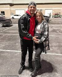 Patrick mahomes ii is an american football player who plays for the kansas city chiefs in the nfl. Patrick Mahomes Hopes Pregnant Fiancee Brittany Matthews Gives Birth After Super Bowl Sunday Daily Mail Online