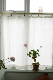 making cafe curtains for a bay window
