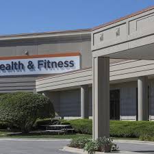 naperville health fitness clubs closing