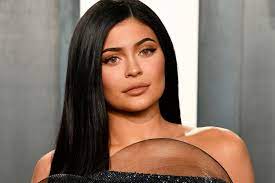 Kylie kristen jenner (born august 10, 1997) is an american media personality, socialite, model, and businesswoman. Kylie Jenner Zeigt Echtes Haar Und Sieht Ganz Anders Aus Glamour