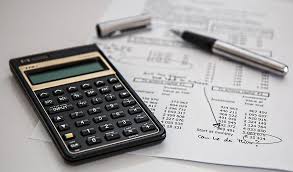 Jak obliczyć VAT podlegający wpłacie do urzędu skarbowego?