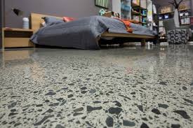 um exposure concrete floor finish