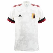 Op de achterkant van het shirt staat in de nek de naam france. Alle Ek 2021 Tenues Thuis Uit Op Een Rijtje Ekvoetbal Nl