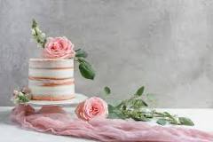 Can you decorate a cake with non edible flowers?