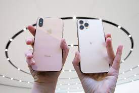 Apple iphone xs max ist ein smartphone aus dem 2018 mit einem gewicht von 208 g und abmessungen von 157.5 x 77.4 x 7.7 mm. Iphone 11 Vs Iphone Xr Xs And Xs Max Everything Apple Changed Cnet