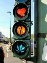 Картинки по запросу светофор и лист марихуаны
