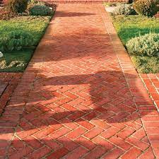 Mutual Materials 8 In X 4 In X 2 25 In Brick Red Clay Paver 240 Pieces 53 Sq Ft Pallet
