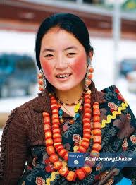 Tibet.Net - #CelebratingLhakar A Khampa woman dressed in... | Facebook