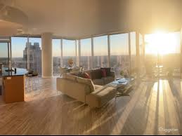 floor to ceiling panoramic downtown