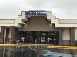 nearly abandoned lehigh county mall