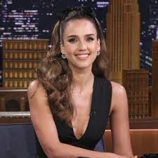 But stunning jessica alba has reached for the bottle, debuting a new blonde 'do over the weekend. Jessica Alba Beauty Evolution Jessica Alba Hair And Makeup