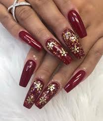 It is ideal for women starting to learn about gold red nails. 50 Insanely Cute Christmas Nails That You Need To Try This Year