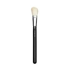 the best contour brushes for a sculpted