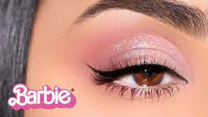 sparkly barbie monotone cut crease