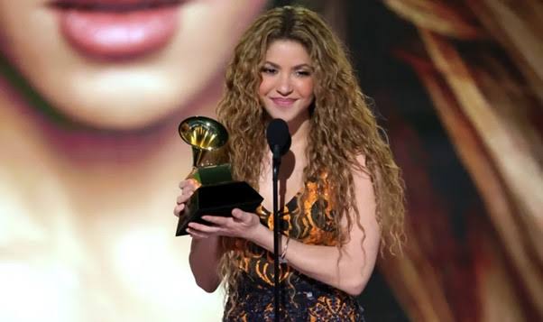 Shakira dedica su premio Grammy a los inmigrantes en Estados Unidos - Ecuador 221